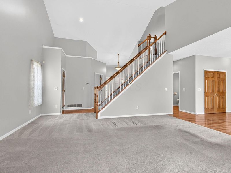 7215 Bromfield Drive, Canal Winchester, OH 43110 Photo 6