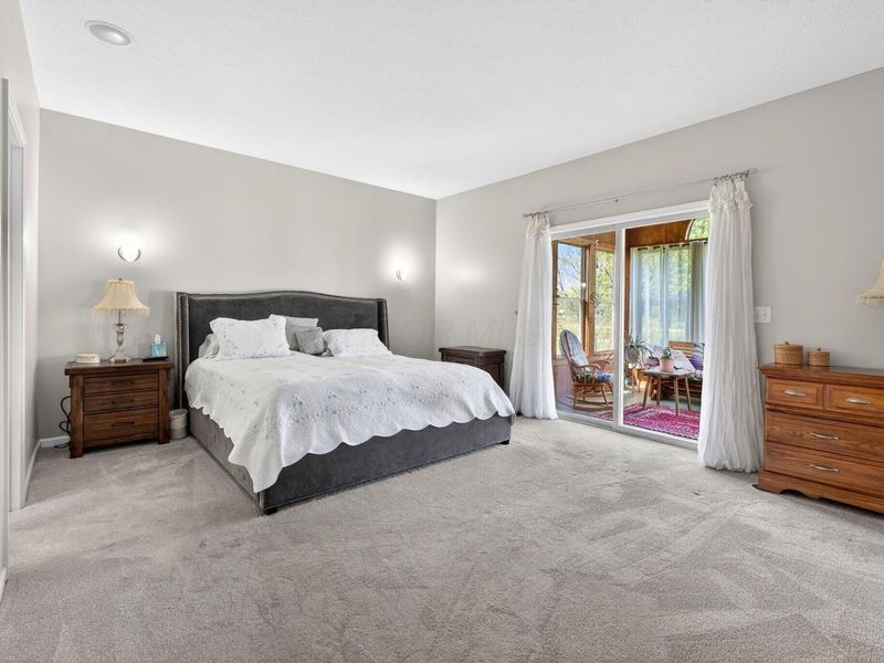 7215 Bromfield Drive, Canal Winchester, OH 43110 Photo 6