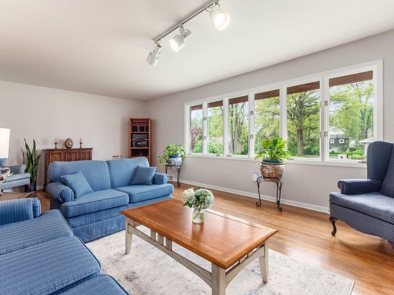 240 Old Trail Drive, Columbus, OH 43213 Photo 10