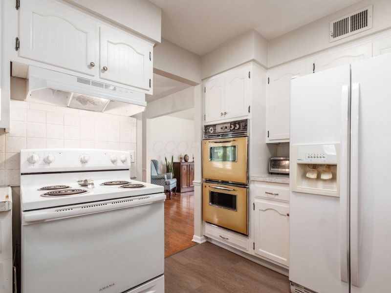 240 Old Trail Drive, Columbus, OH 43213 Photo 17