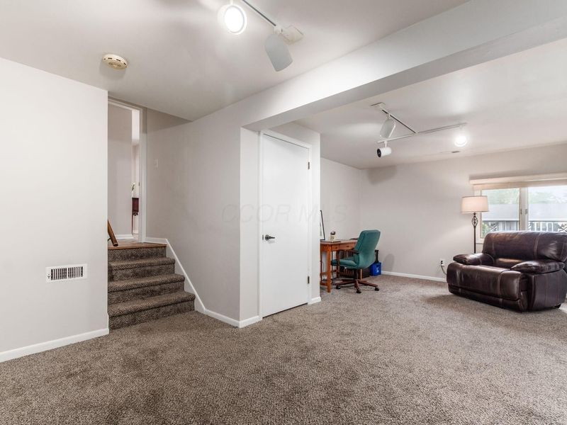 240 Old Trail Drive, Columbus, OH 43213 Photo 40