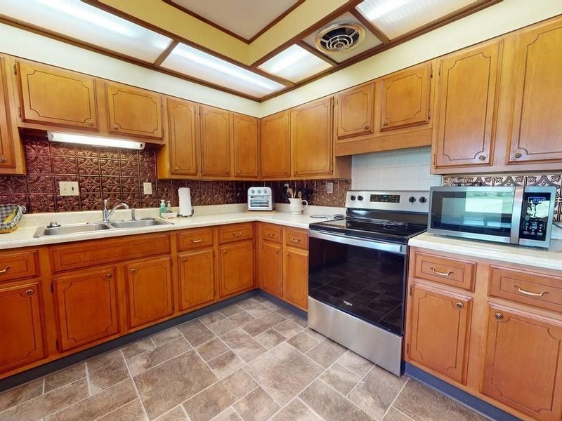 518 Kennedy Drive, Willard, OH 44890 Photo 15