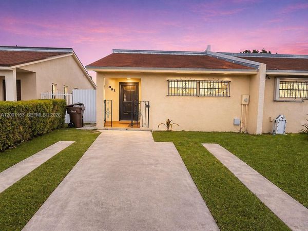 881 W 37th St , Unit 881, Hialeah, FL 33012