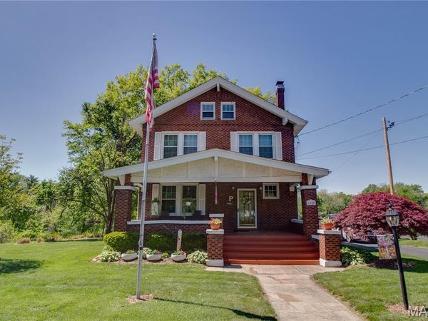 1320 Washington Avenue , Alton, IL 62002