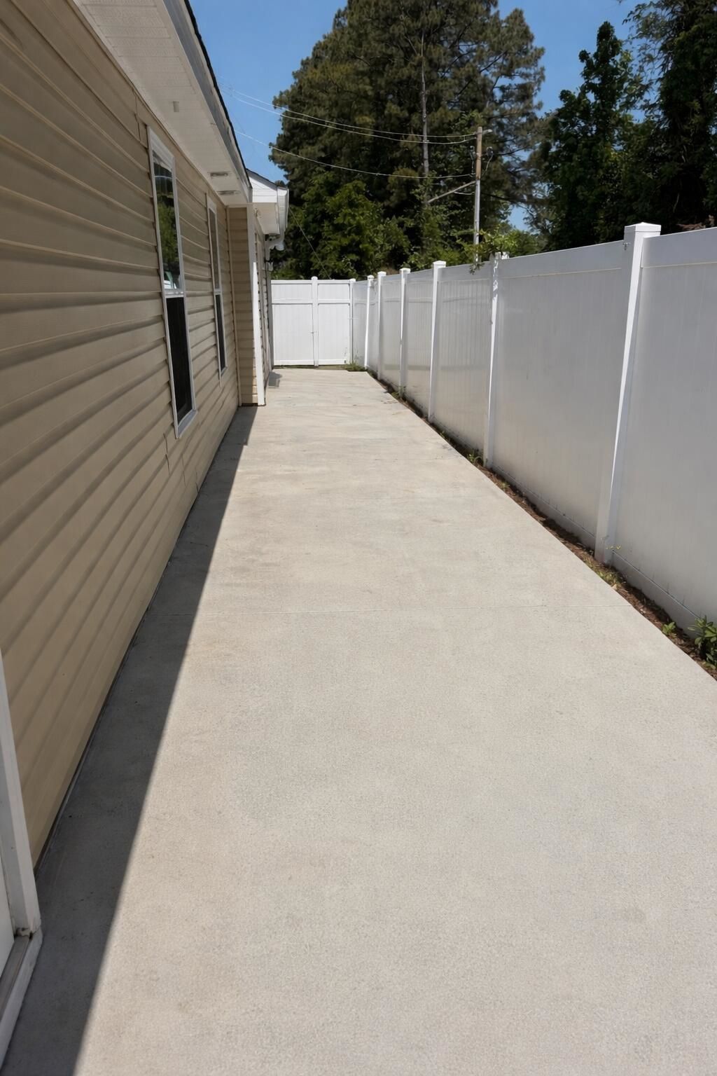 201 Holden Dr. Photo 15