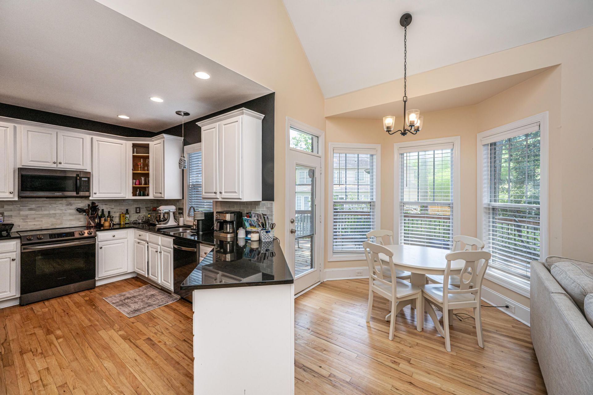 4407 Wild Thicket Lane Photo 11