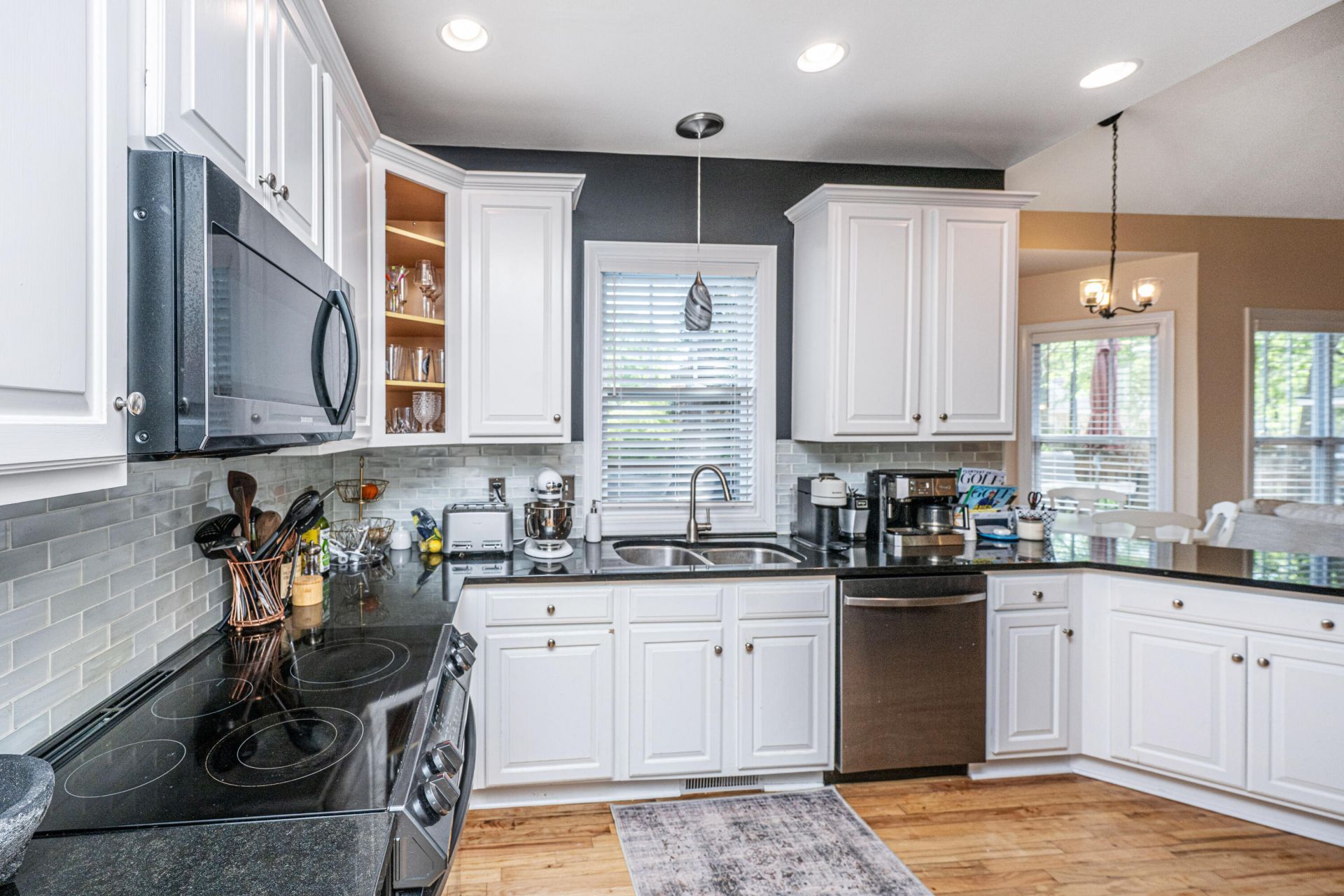 4407 Wild Thicket Lane Photo 13