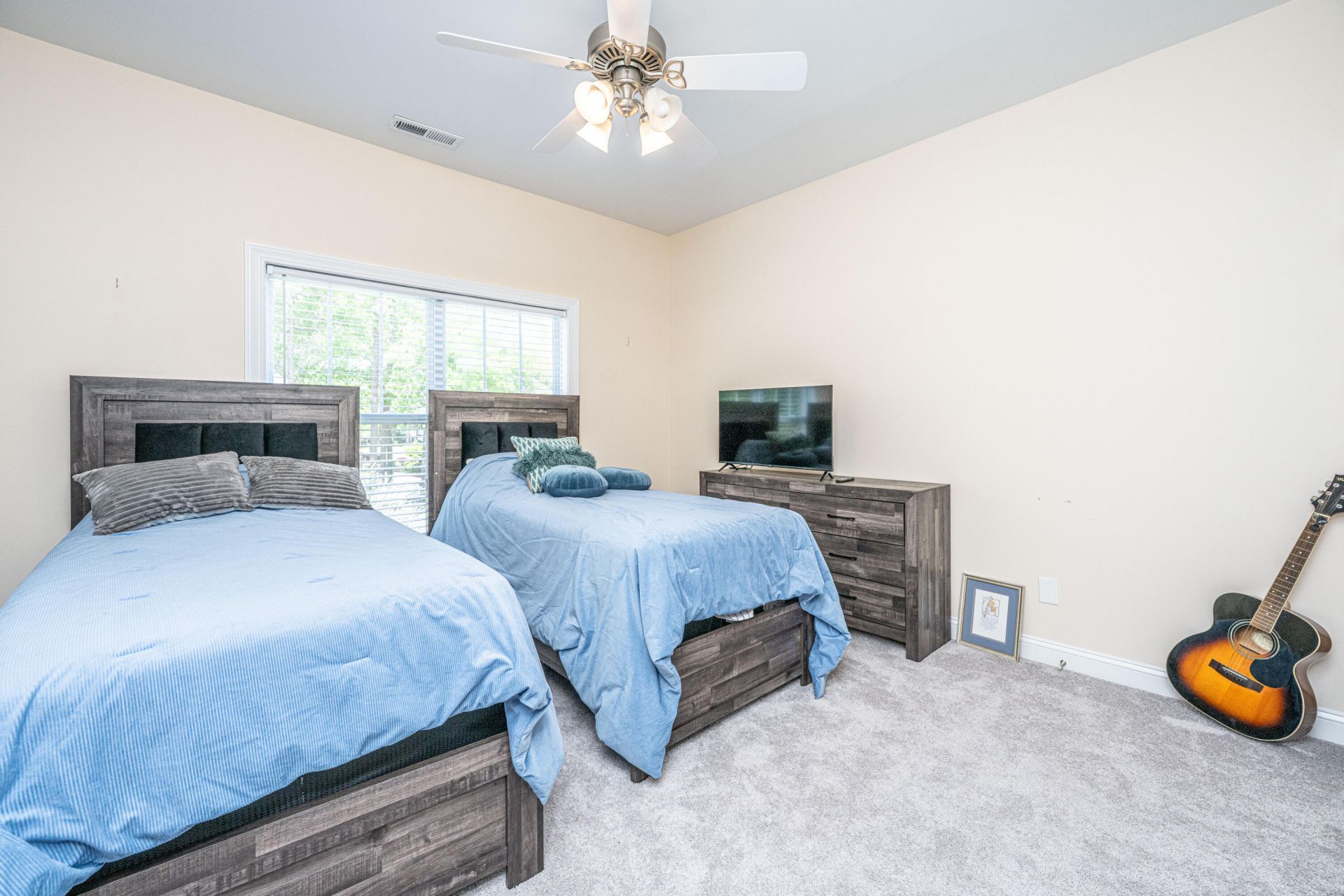 4407 Wild Thicket Lane Photo 33