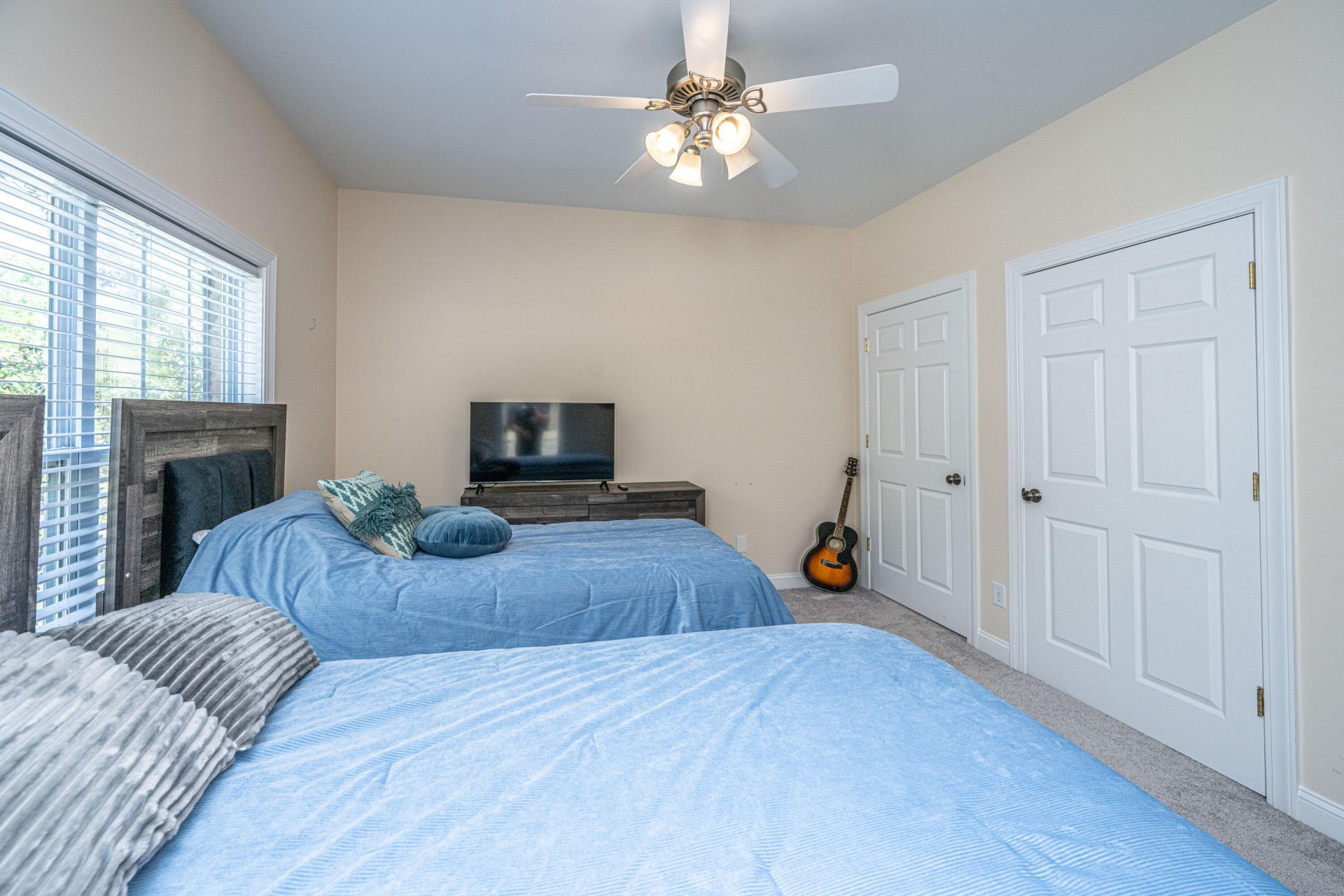 4407 Wild Thicket Lane Photo 34