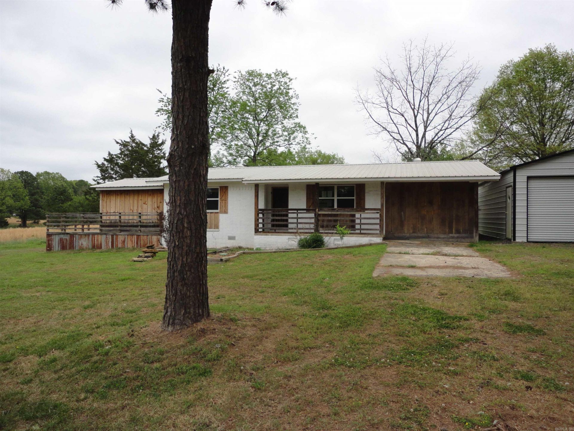24 Smith Road Tumbling Shoals, AR 72581