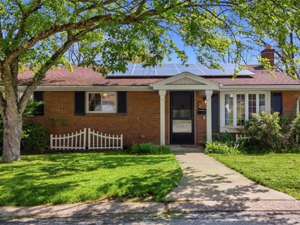 88 Lilmont Dr , Pittsburgh, PA 15218