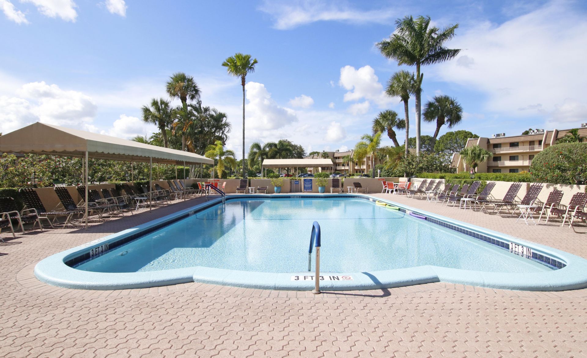 4254 Deste Court, Unit 305, Lake Worth, FL 33467 Photo
