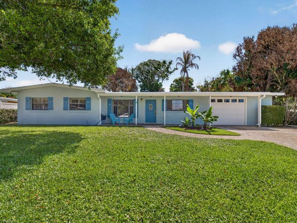 3040 Summit Street, Fort Pierce, FL 34982