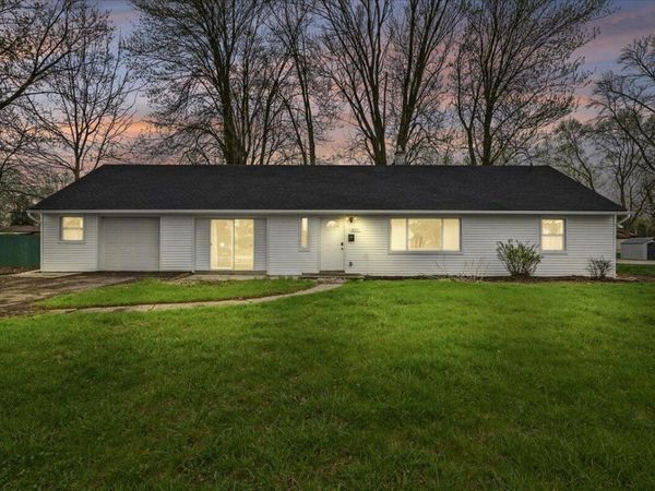 32211 Pardo Street, Garden City, MI 48135