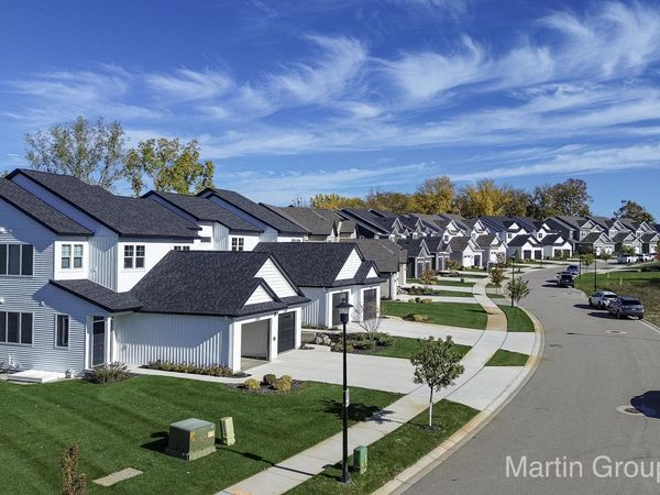 2243 Watertown Way NE, Unit 62, Grand Rapids, MI 49505