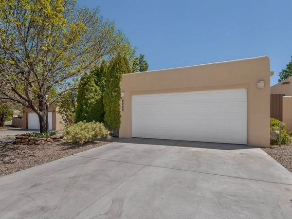 3028 Sandia Circle, Santa Fe, NM 87507