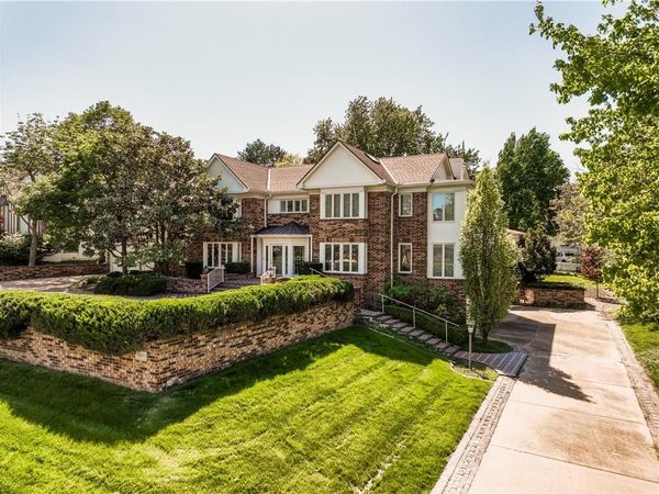 8616 Cedar Drive, Prairie Village, KS 66207