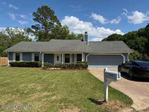 102 Beaver Run Court, Ridgeland, MS 39157