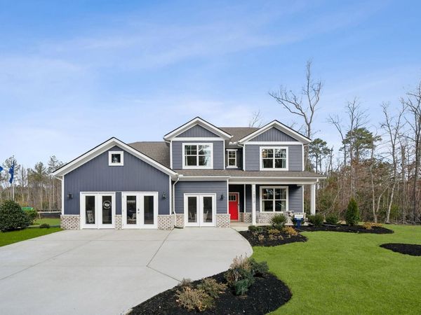 18 AVONWOODS DR, STAUNTON, VA 24401