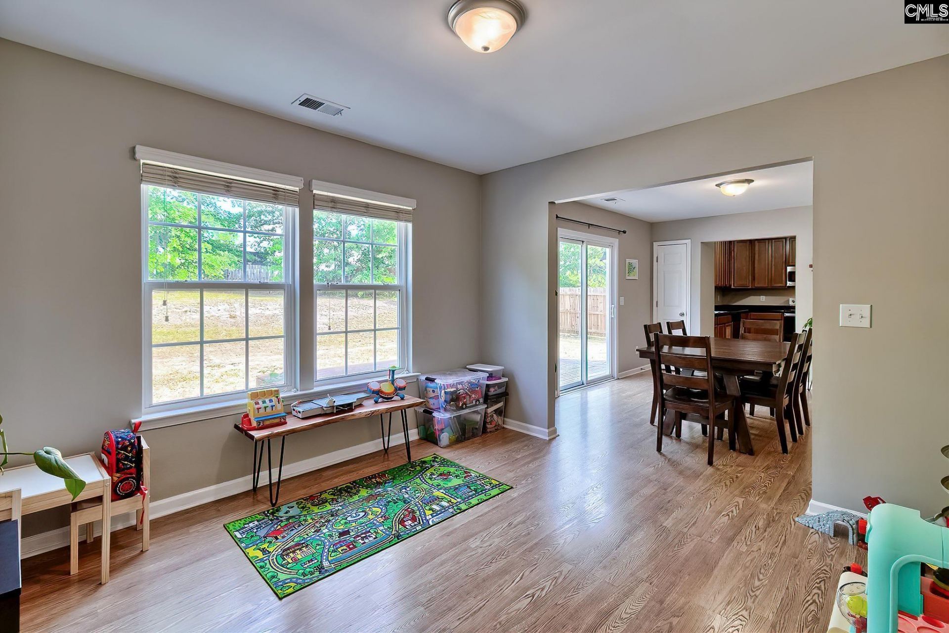215 Eagle Pointe Drive  Photo 13