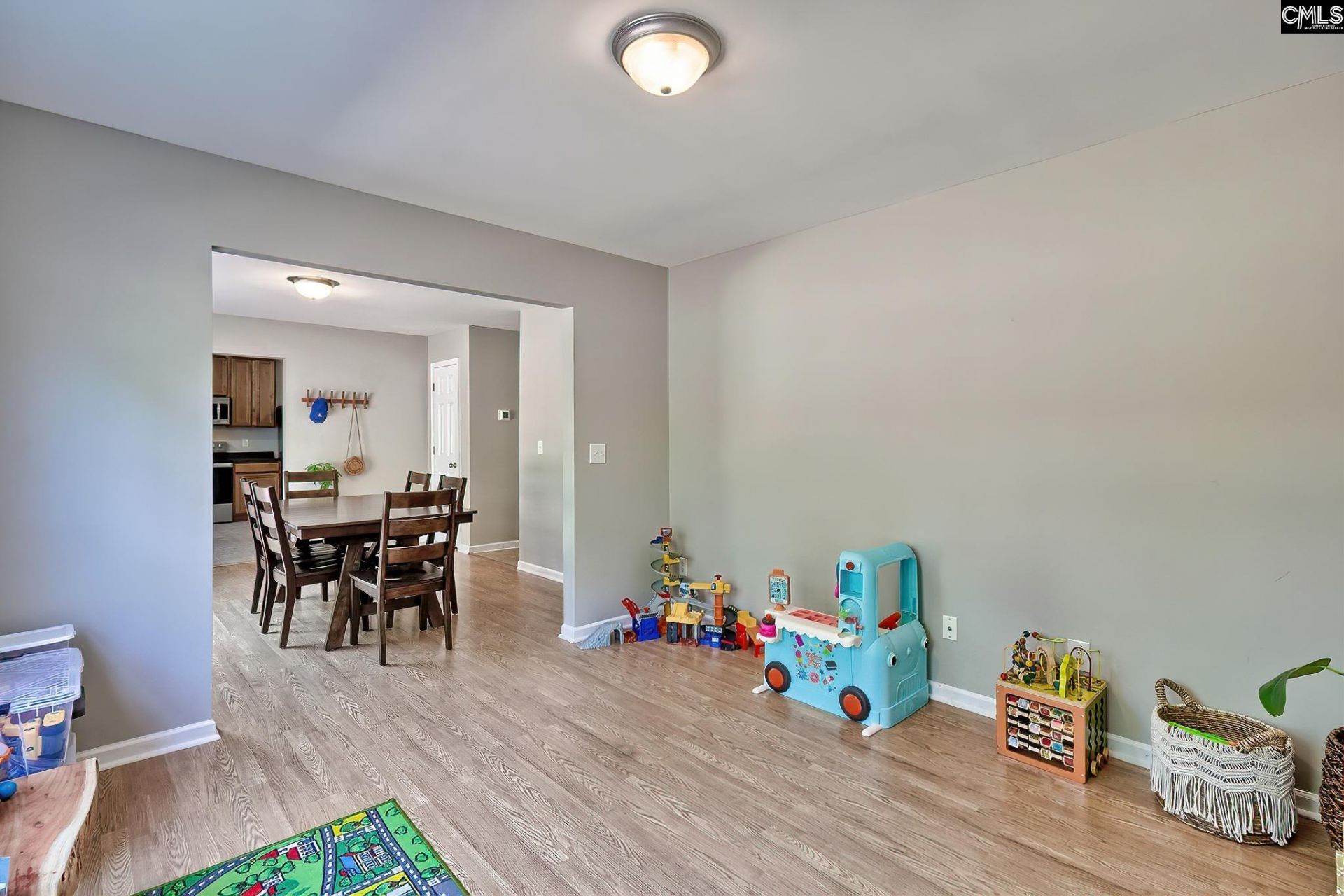 215 Eagle Pointe Drive  Photo 14