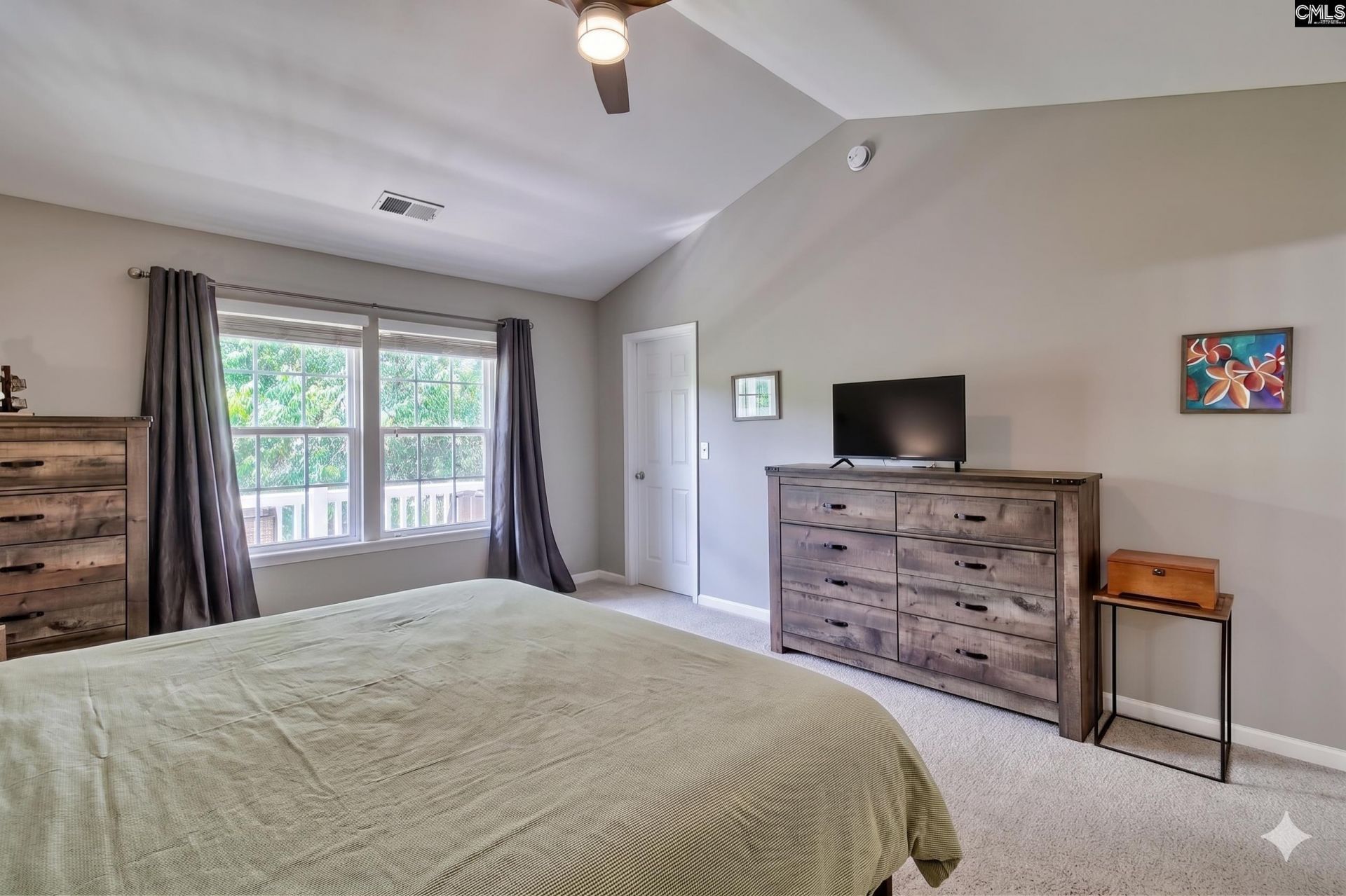 215 Eagle Pointe Drive  Photo 16