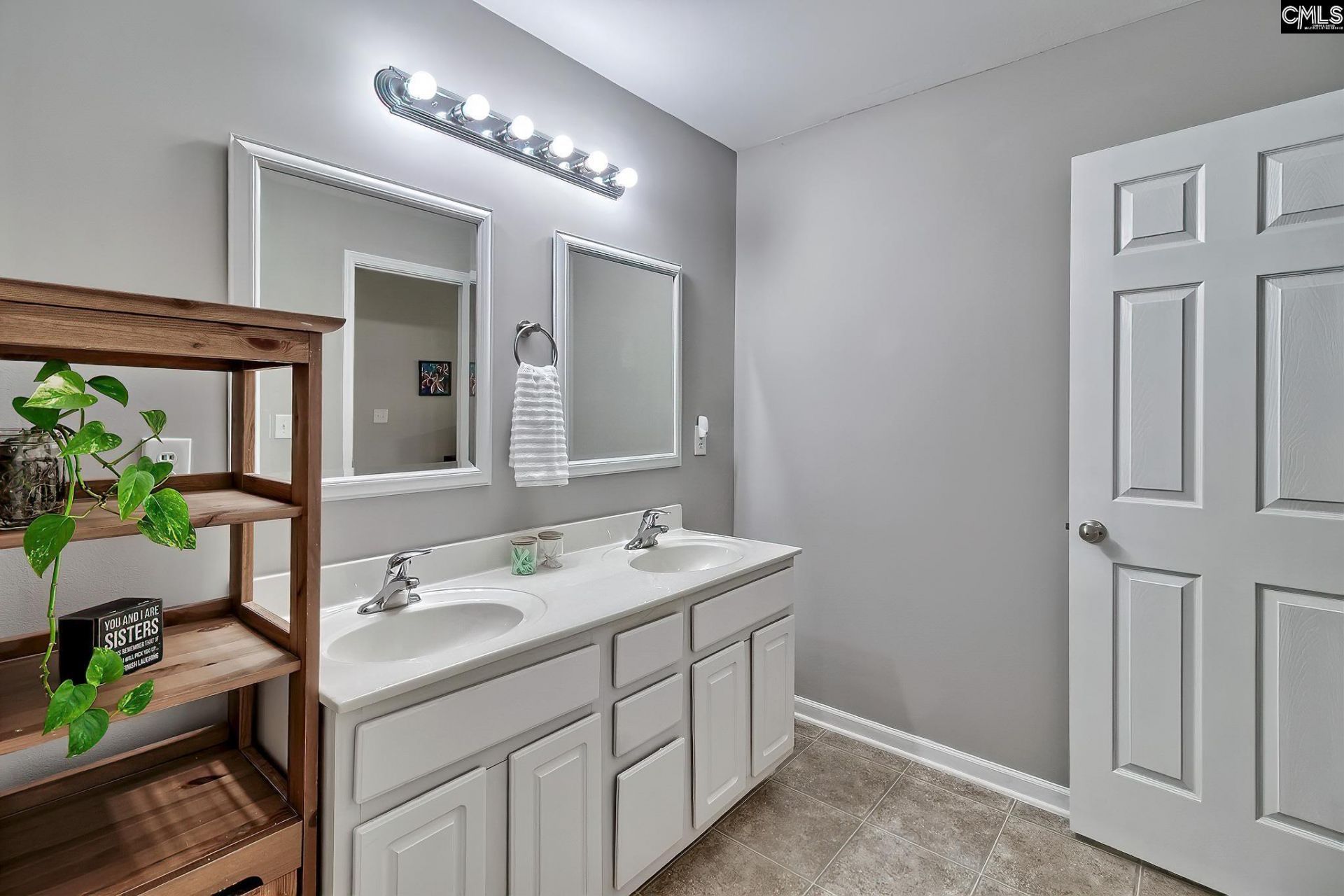 215 Eagle Pointe Drive  Photo 19