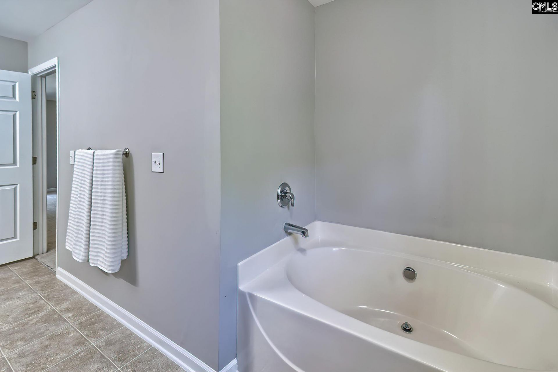 215 Eagle Pointe Drive  Photo 20