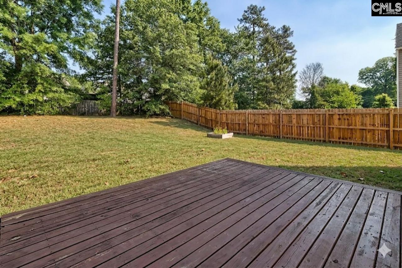 215 Eagle Pointe Drive  Photo 4