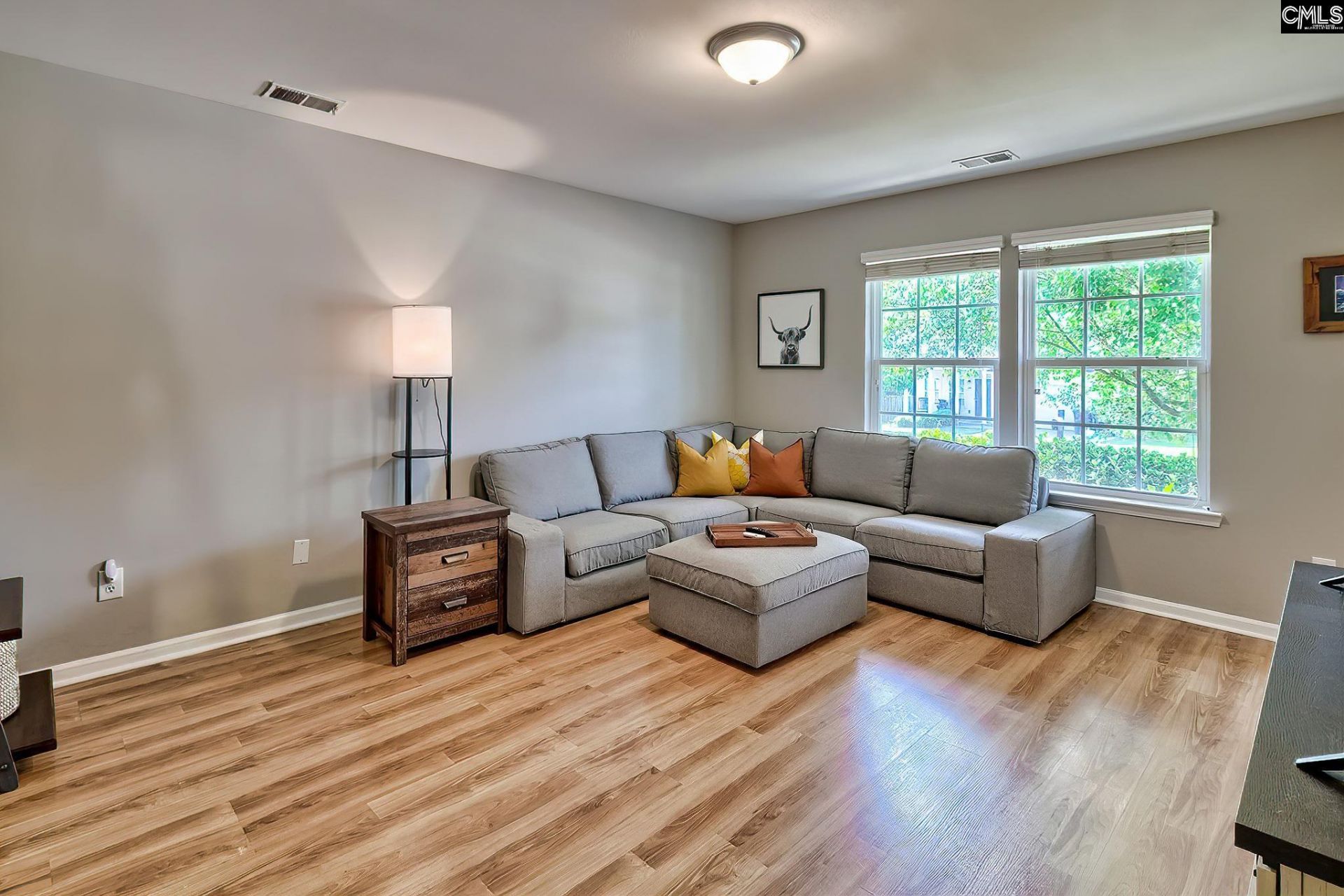 215 Eagle Pointe Drive  Photo 6