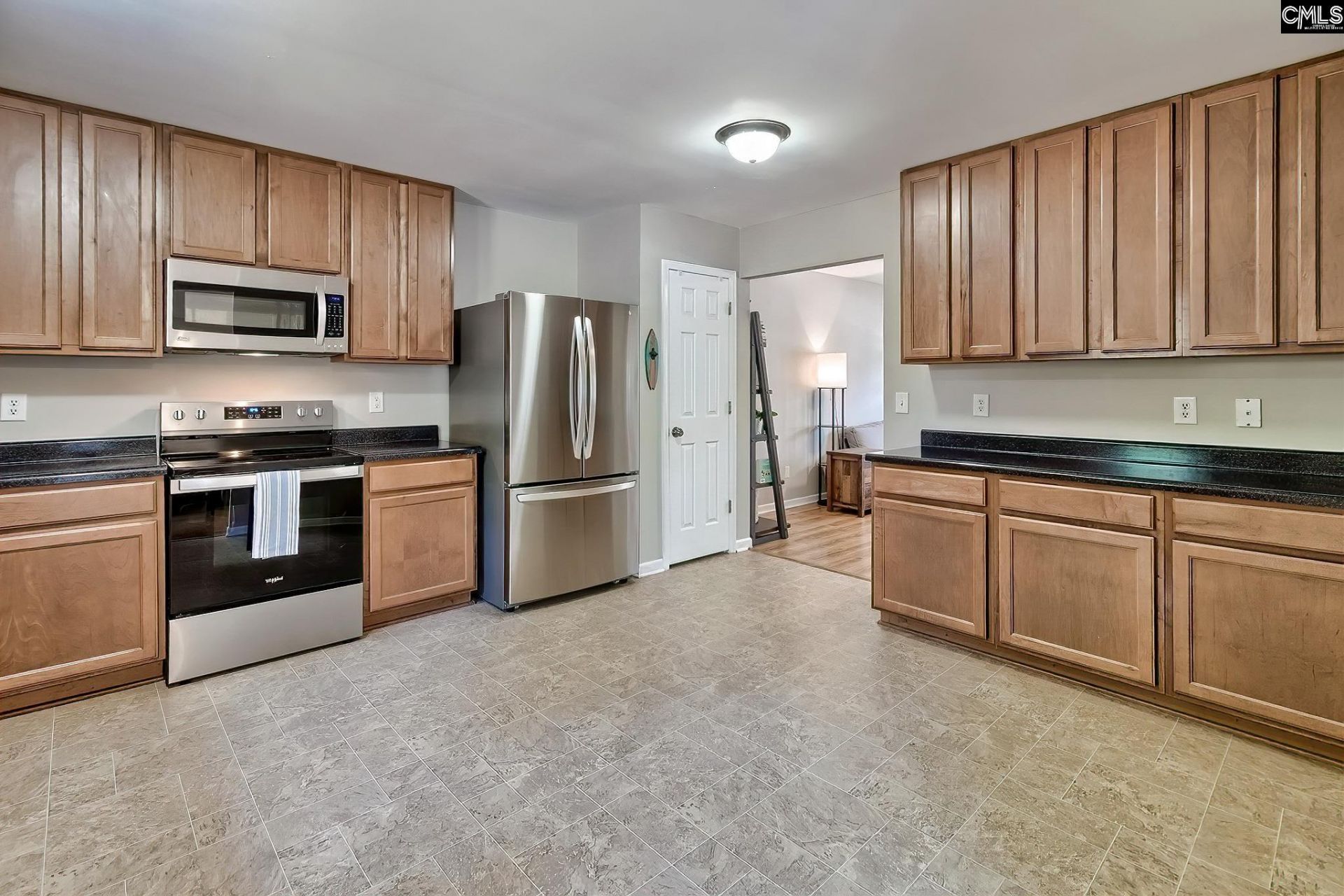 215 Eagle Pointe Drive  Photo 8