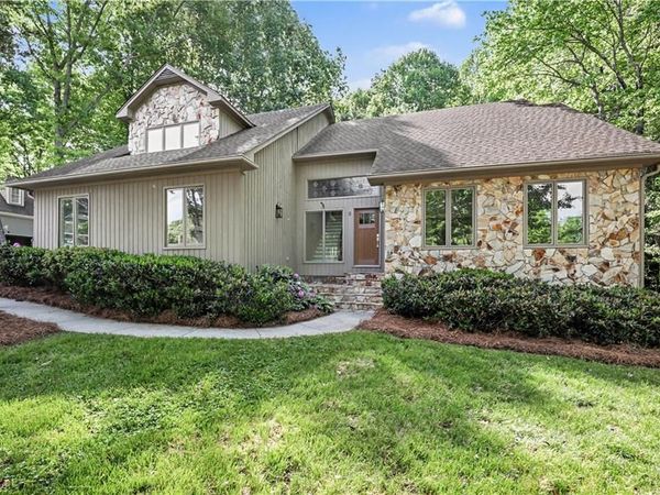 5 Provence Court, Greensboro, NC 27410