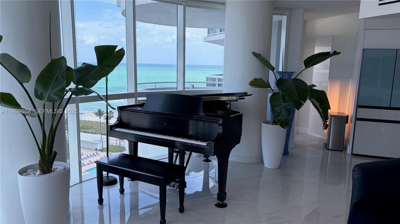 6301 Collins Ave, Unit 1207, Miami Beach, FL 33141 Photo