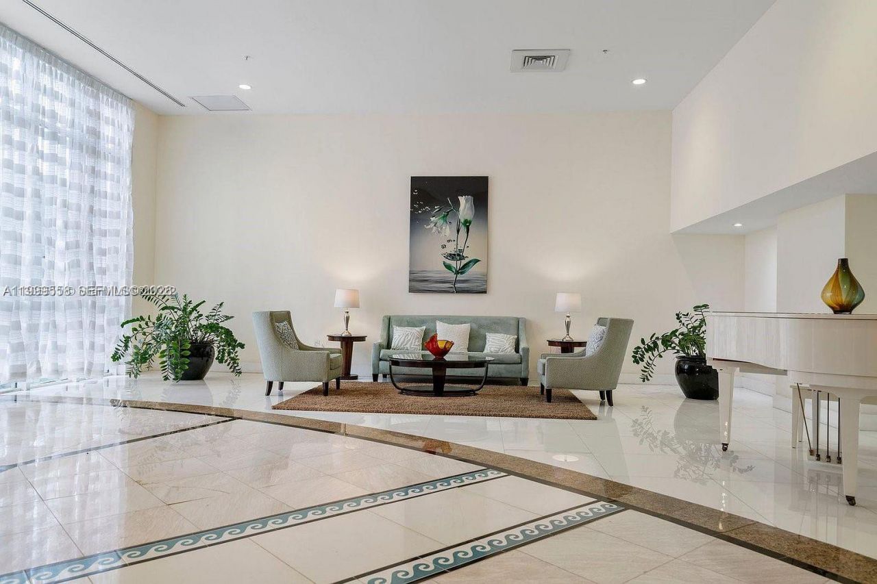 6301 Collins Ave, Unit 1207, Miami Beach, FL 33141 Photo