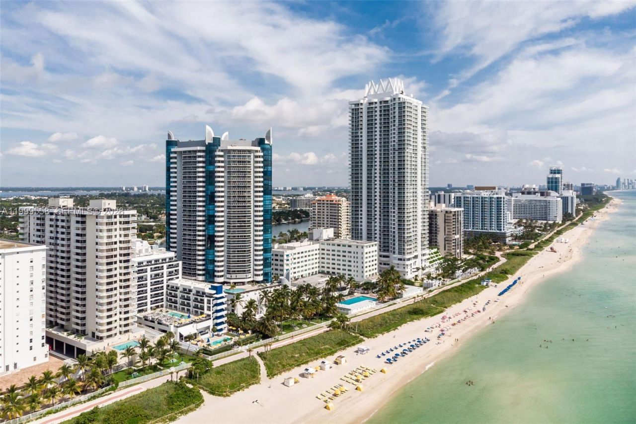 6301 Collins Ave, Unit 1207, Miami Beach, FL 33141 Photo