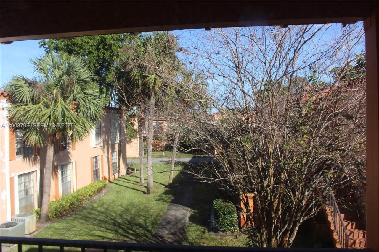 7208 Fairway Dr , Unit I8, Miami Lakes, FL 33014 Photo