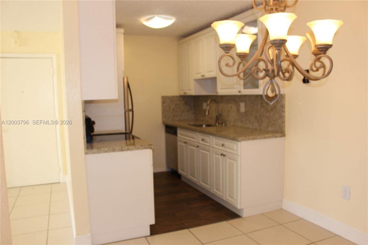 7208 Fairway Dr , Unit I8, Miami Lakes, FL 33014 Photo
