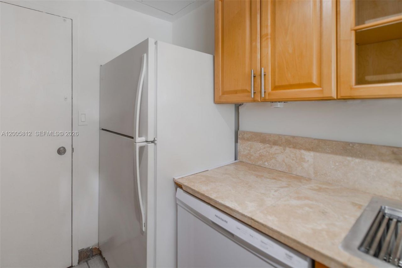 880 NE 69th St , Unit 2N, Miami, FL 33138 Photo