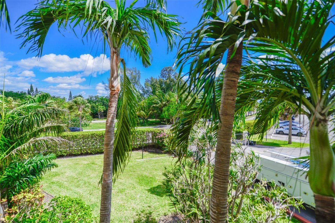 880 NE 69th St , Unit 2N, Miami, FL 33138 Photo