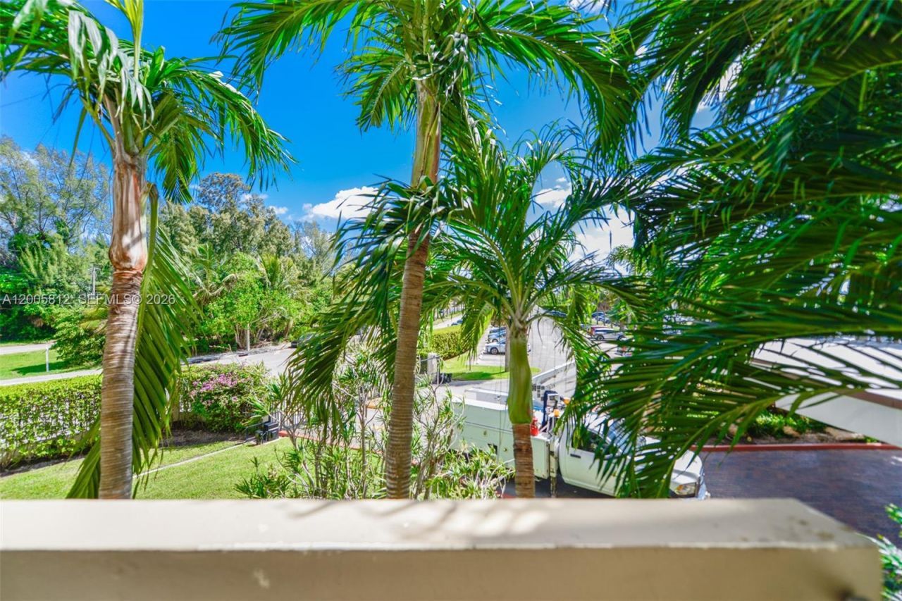880 NE 69th St , Unit 2N, Miami, FL 33138 Photo