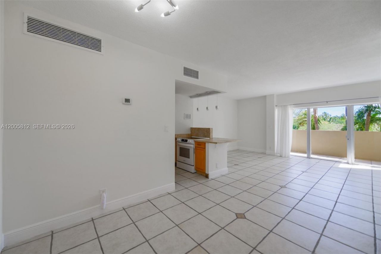 880 NE 69th St , Unit 2N, Miami, FL 33138 Photo