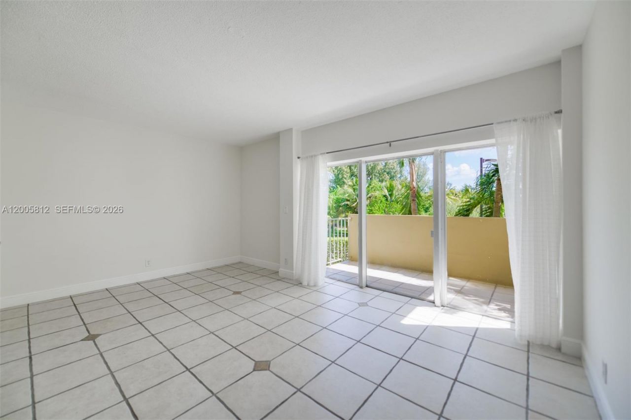 880 NE 69th St , Unit 2N, Miami, FL 33138 Photo