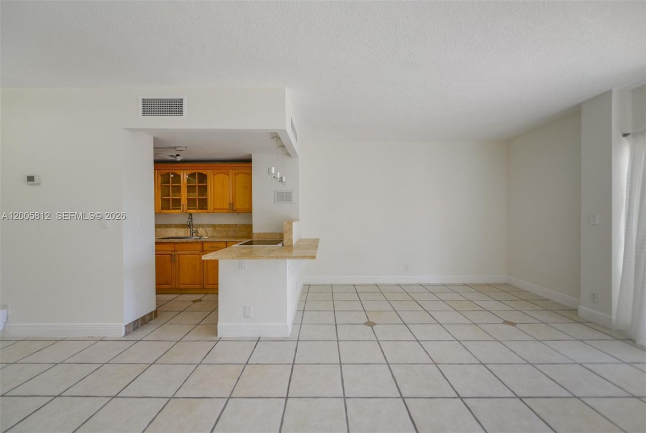 880 NE 69th St , Unit 2N, Miami, FL 33138 Photo