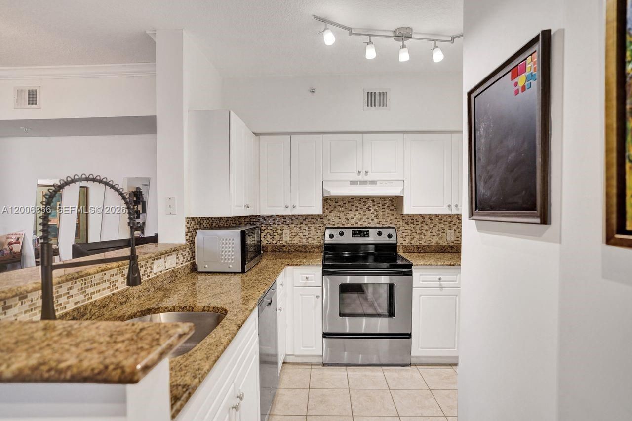 2220 Tuscany Way, Unit 2220, Boynton Beach, FL 33435 Photo