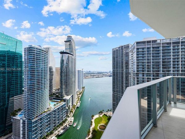 77 SE 5th St, Unit PH01, Miami, FL 33131