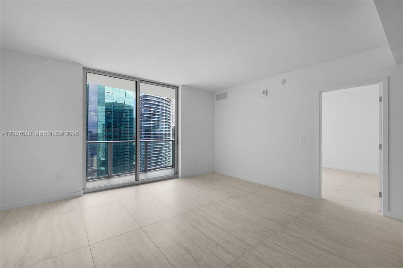 77 SE 5th St, Unit PH01, Miami, FL 33131 Photo