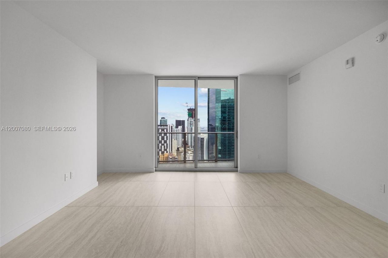 77 SE 5th St, Unit PH01, Miami, FL 33131 Photo