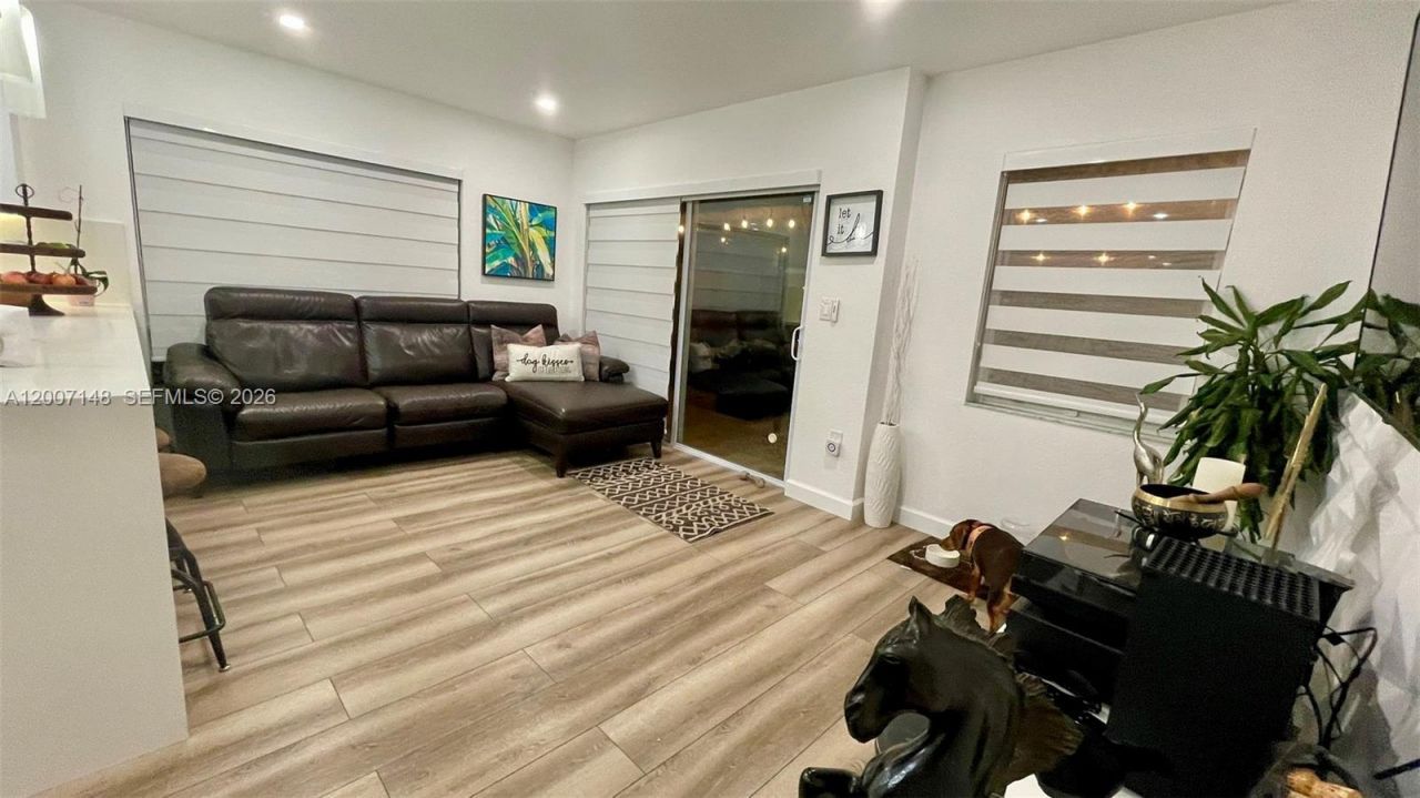 1149 NW 126th Pl, Miami, FL 33182 Photo