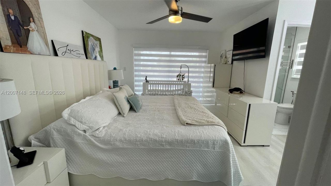 1149 NW 126th Pl, Miami, FL 33182 Photo