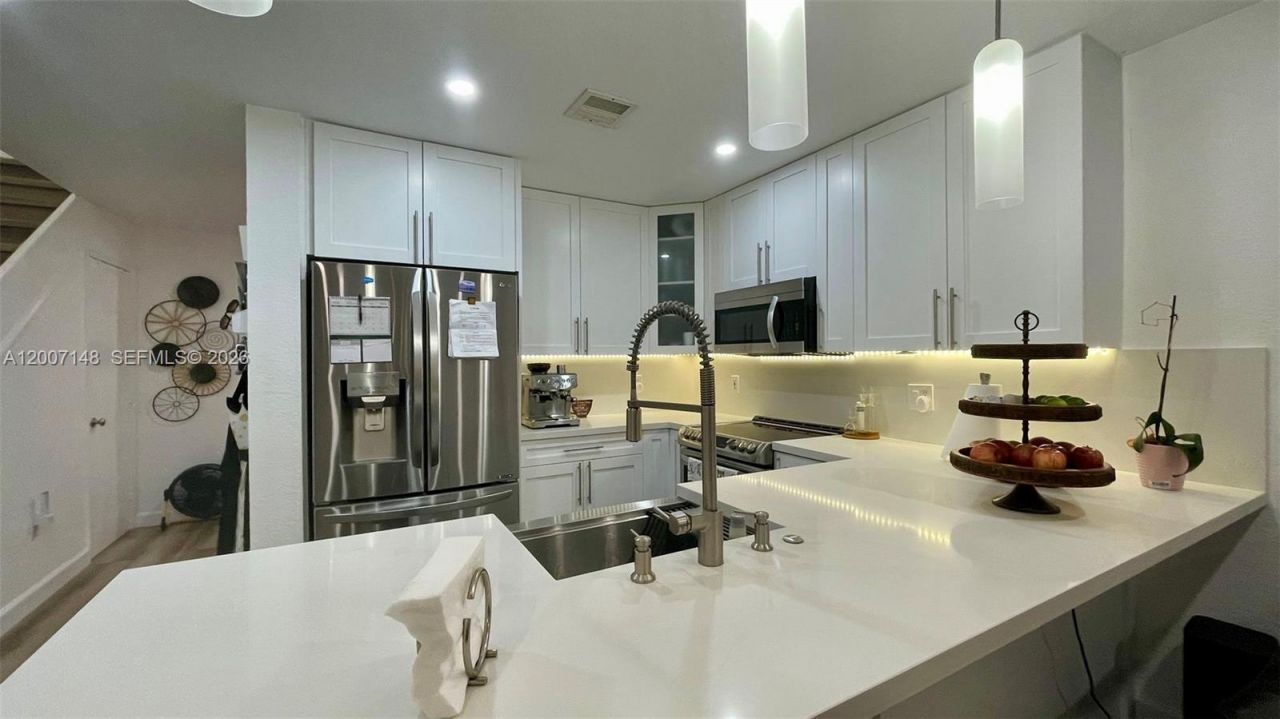 1149 NW 126th Pl, Miami, FL 33182 Photo